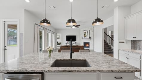 2613 Mallinckrodt New Braunfels TX 78132