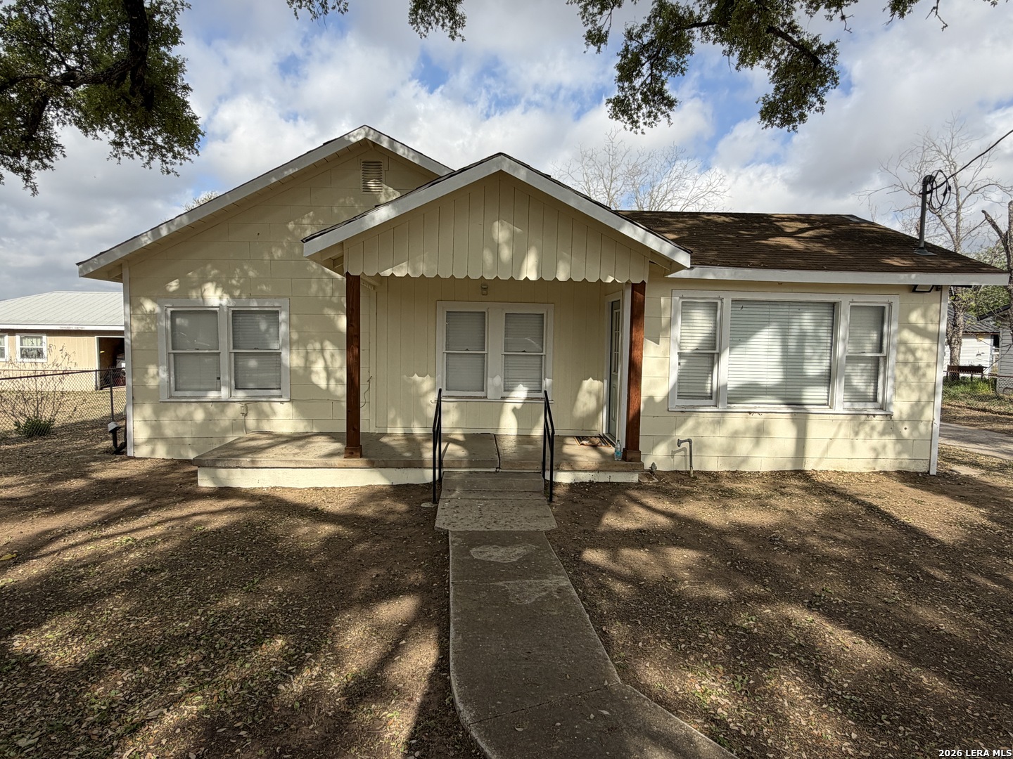 719 Kelly Street Poteet TX 78065
