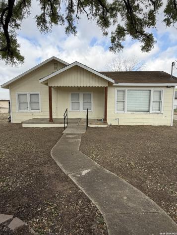 719 Kelly Street Poteet TX 78065