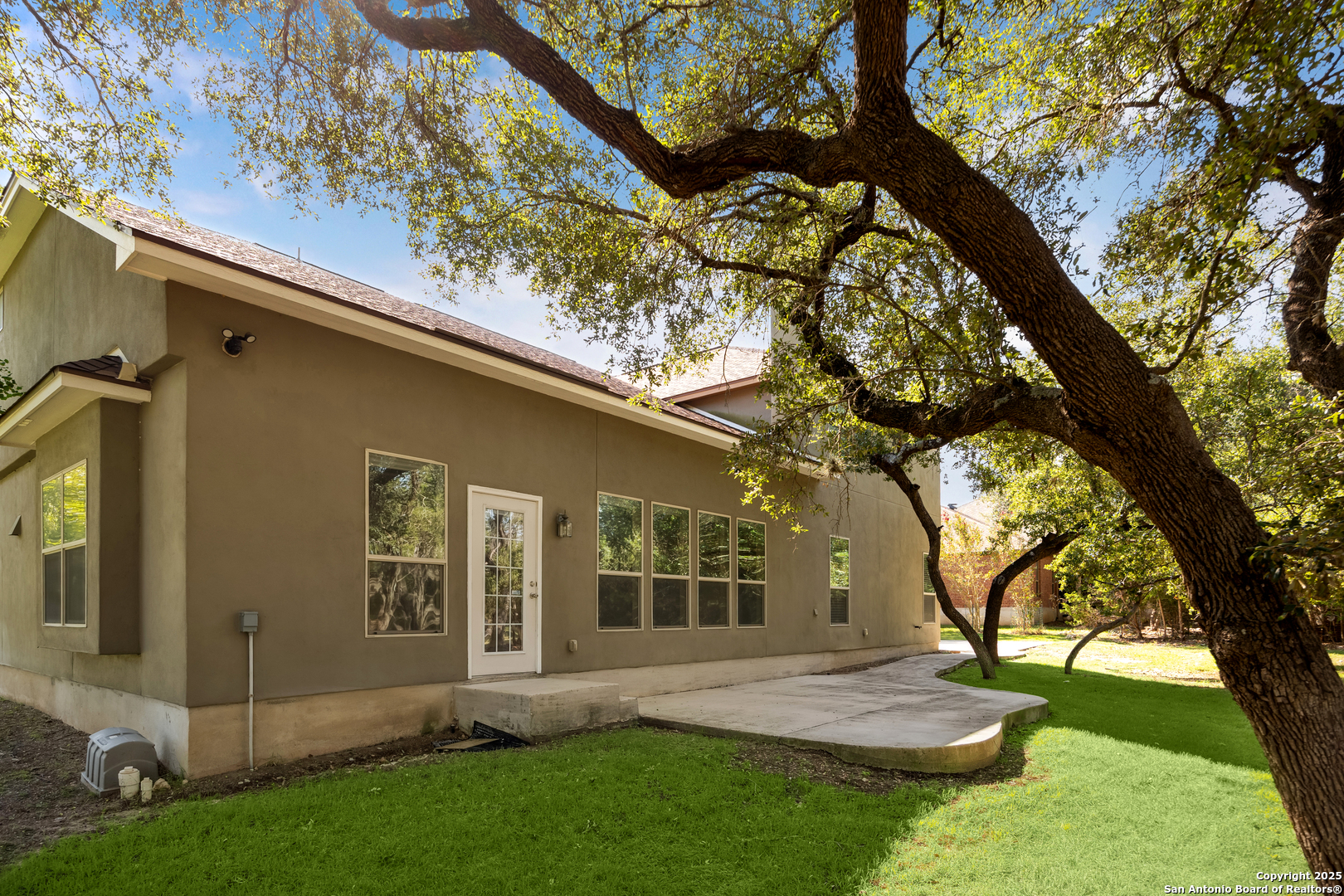 322 Eugene Sasser San Antonio TX 78260