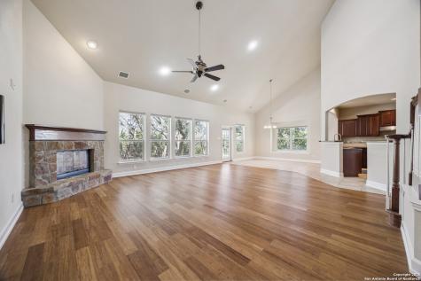 322 Eugene Sasser San Antonio TX 78260