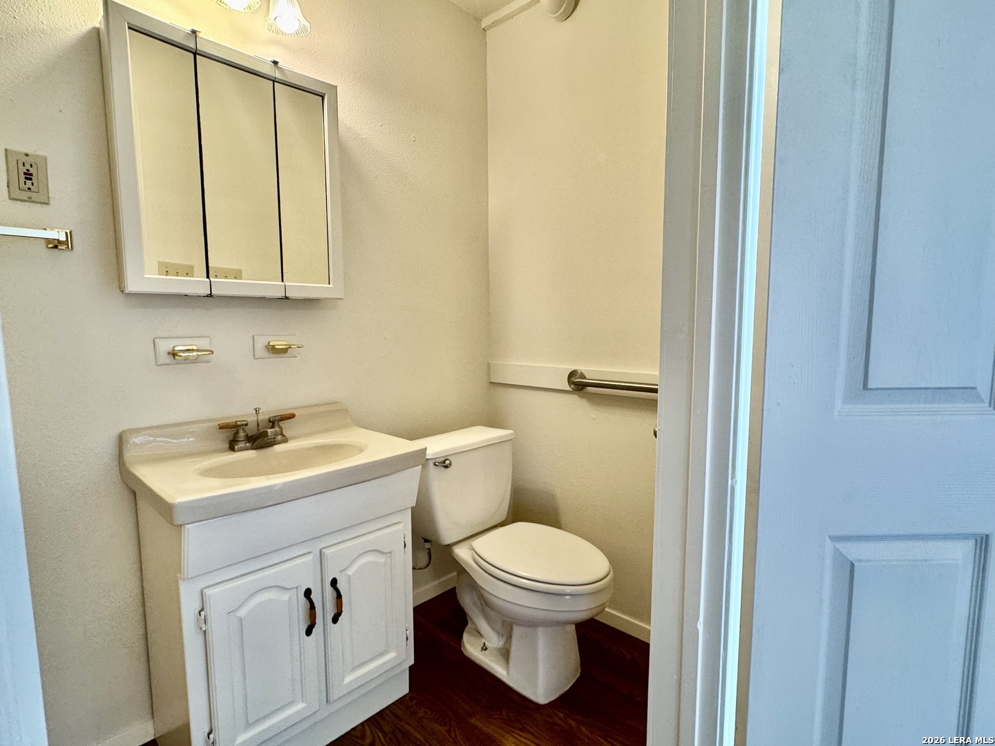 15430 S Main Lytle TX 78052