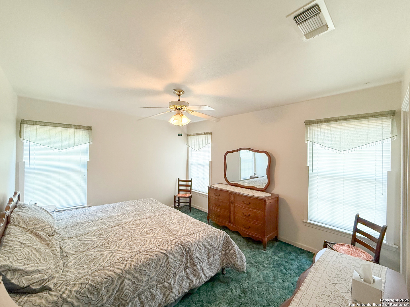 15430 S Main Lytle TX 78052