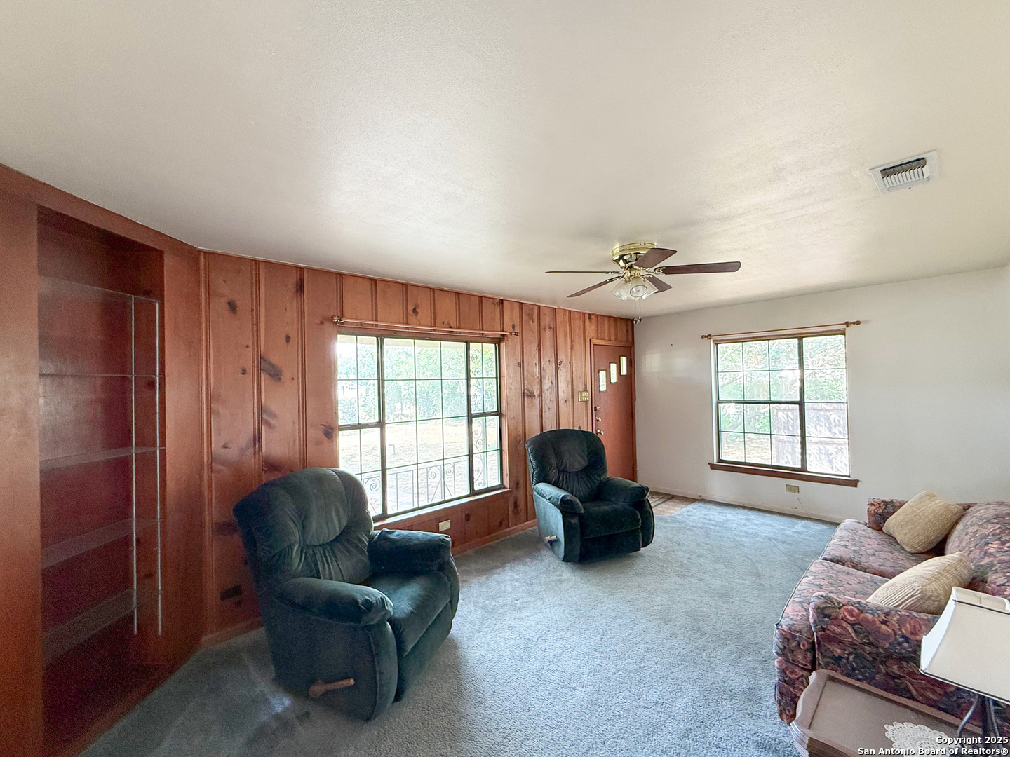 15430 S Main Lytle TX 78052