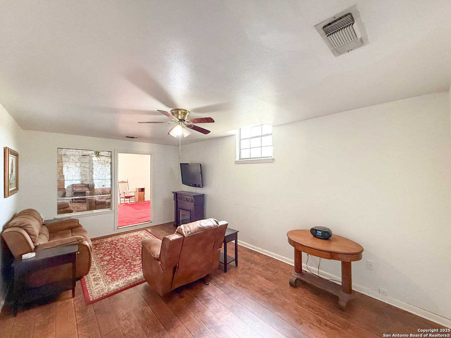 15430 S Main Lytle TX 78052