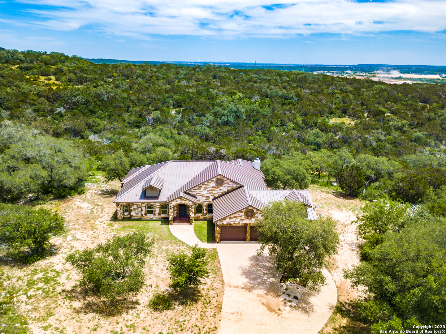 239 County Road 2811 Mico TX 78056