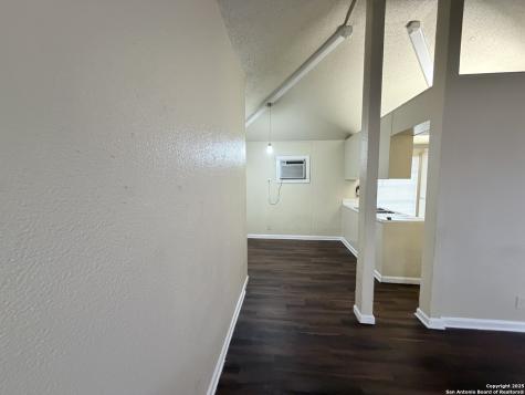558 Jamaica San Antonio TX 78227