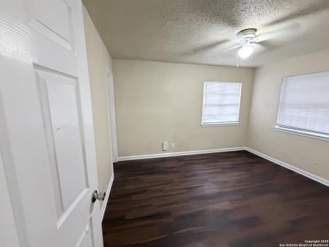 558 Jamaica San Antonio TX 78227