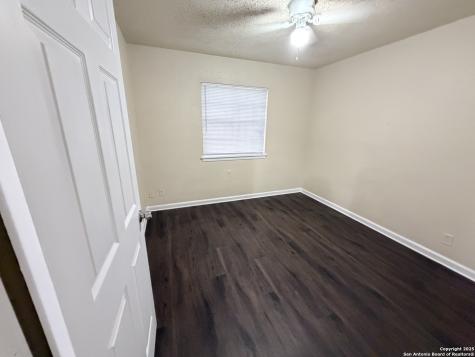 558 Jamaica San Antonio TX 78227