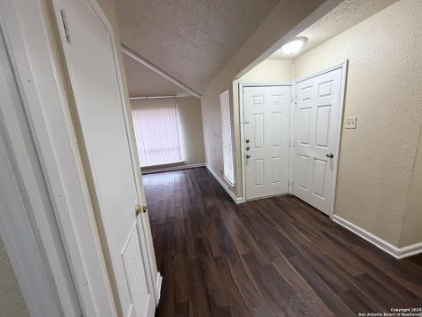 558 Jamaica San Antonio TX 78227