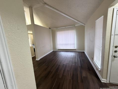 558 Jamaica San Antonio TX 78227