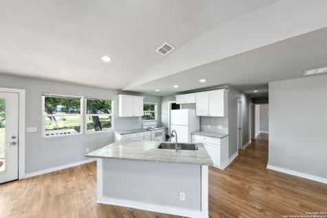 2792 Woodcrest Canyon Lake TX 78133