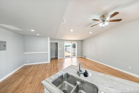 2792 Woodcrest Canyon Lake TX 78133