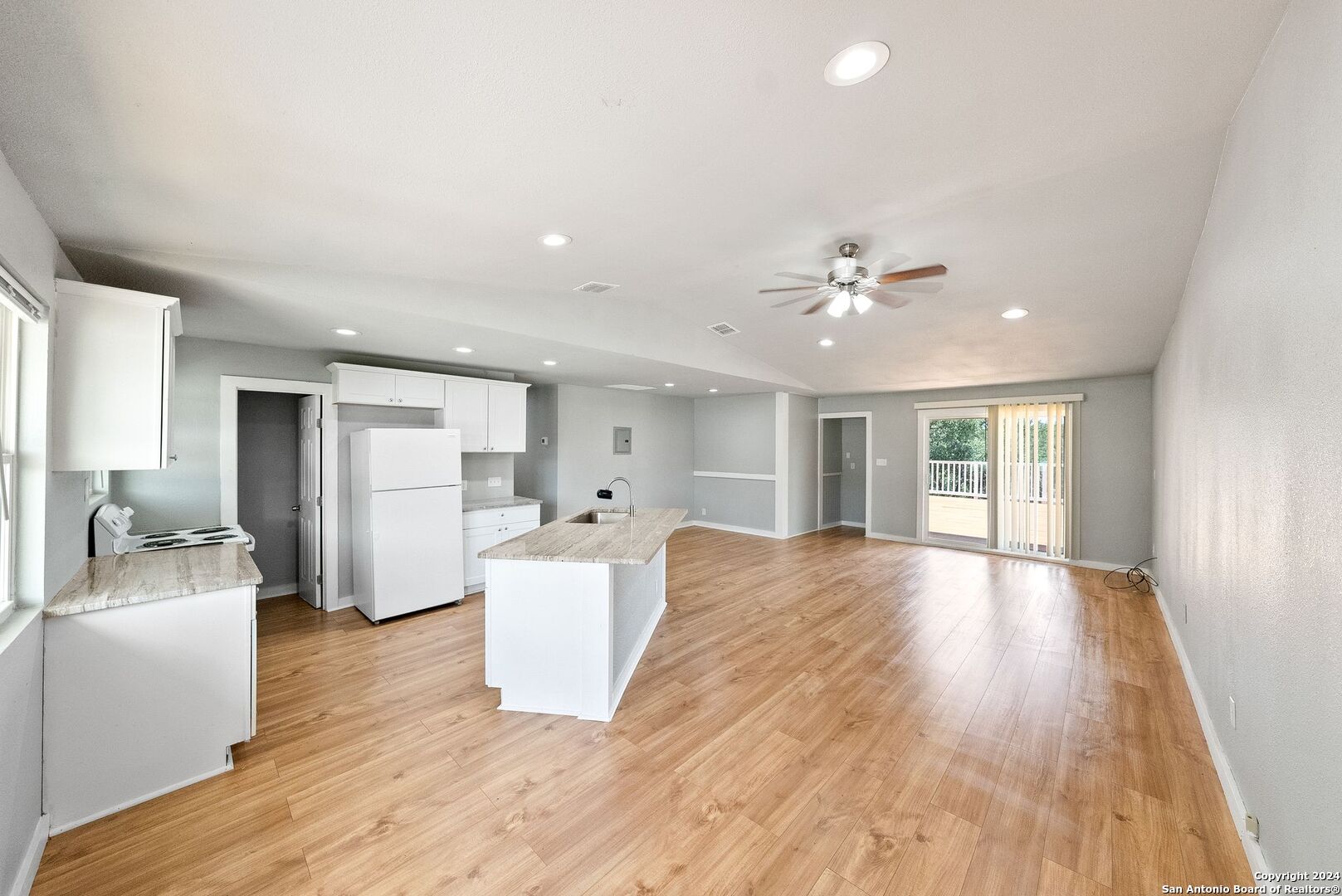 2792 Woodcrest Canyon Lake TX 78133