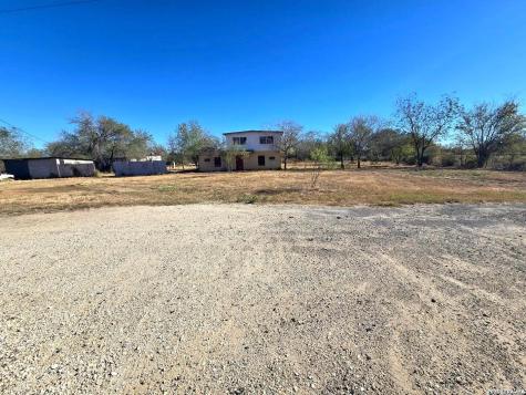 2350 N State Highway 16 Jourdanton TX 78026