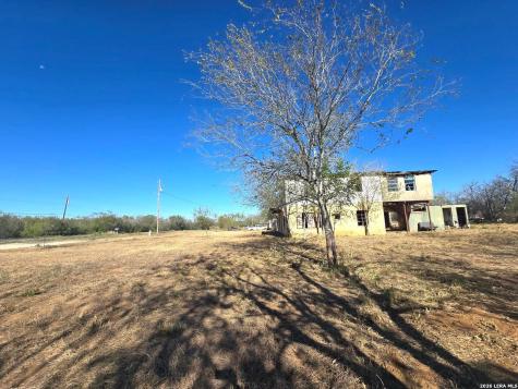 2350 N State Highway 16 Jourdanton TX 78026