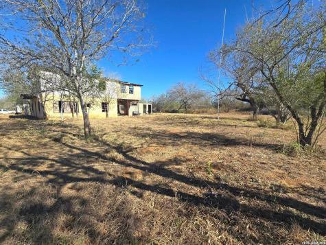 2350 N State Highway 16 Jourdanton TX 78026