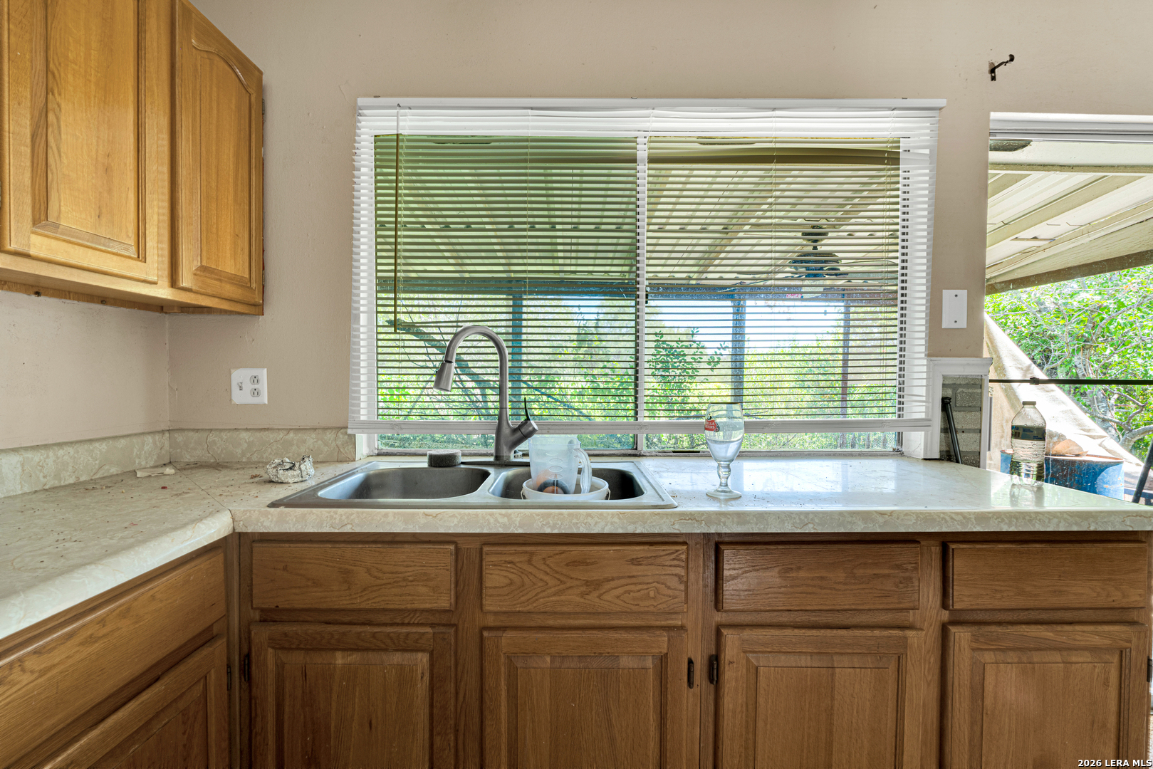 5911 Stoney Creek San Antonio TX 78242
