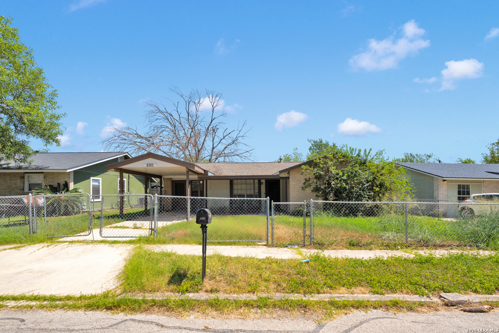 5911 Stoney Creek San Antonio TX 78242