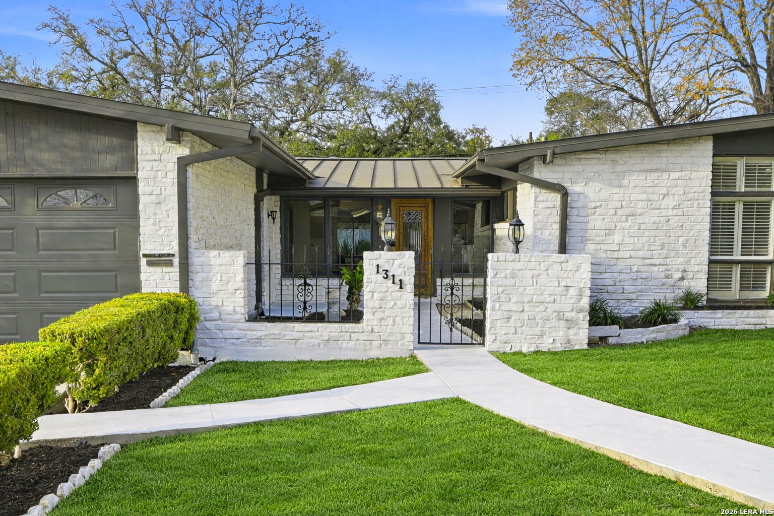 1311 Wiltshire Terrell Hills TX 78209