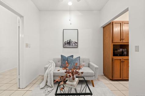 2902 Spring Bend San Antonio TX 78209