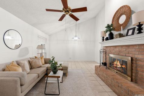 2902 Spring Bend San Antonio TX 78209