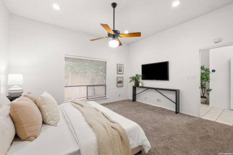 2902 Spring Bend San Antonio TX 78209
