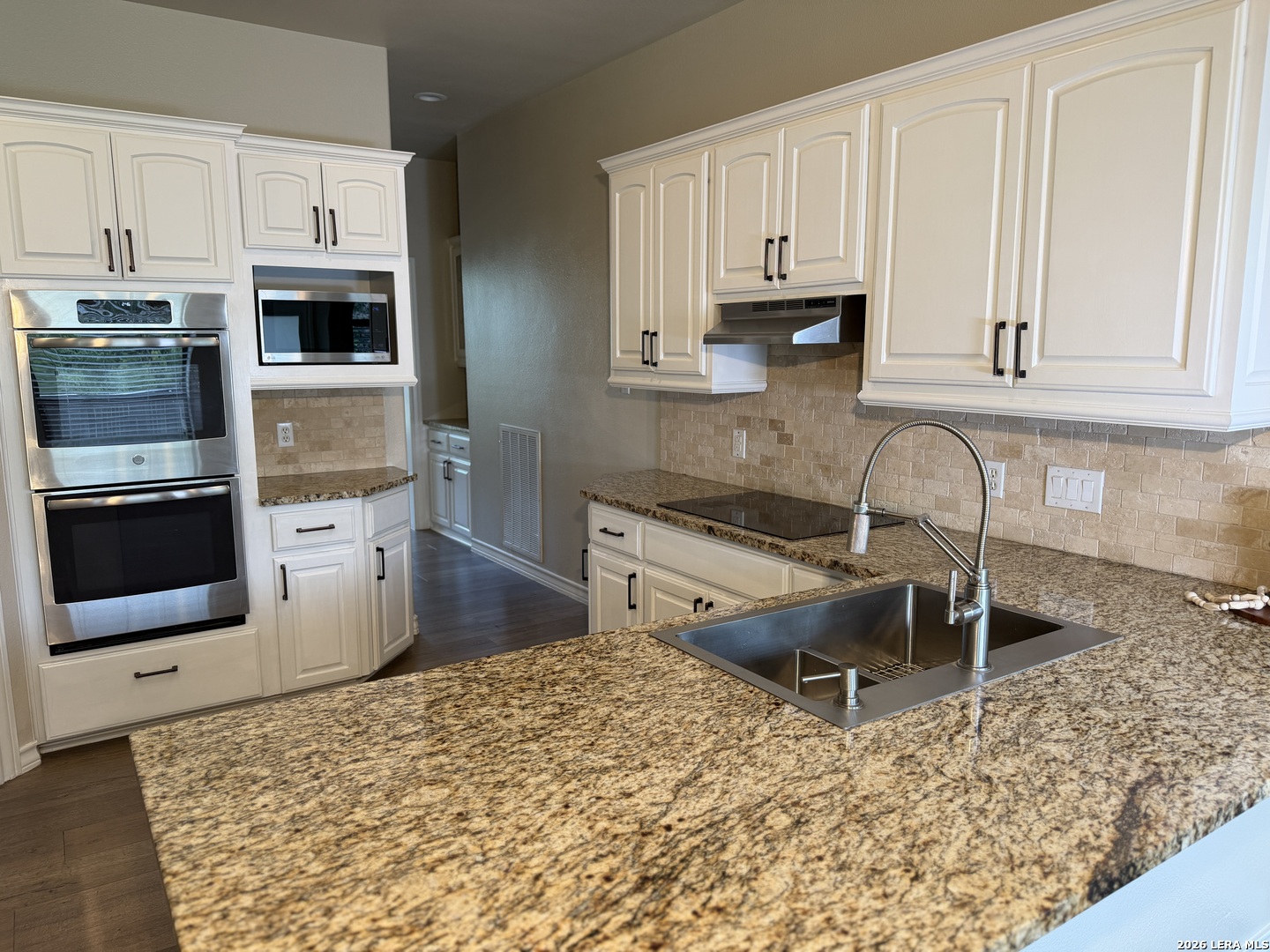 1202 Hymeadow San Antonio TX 78258
