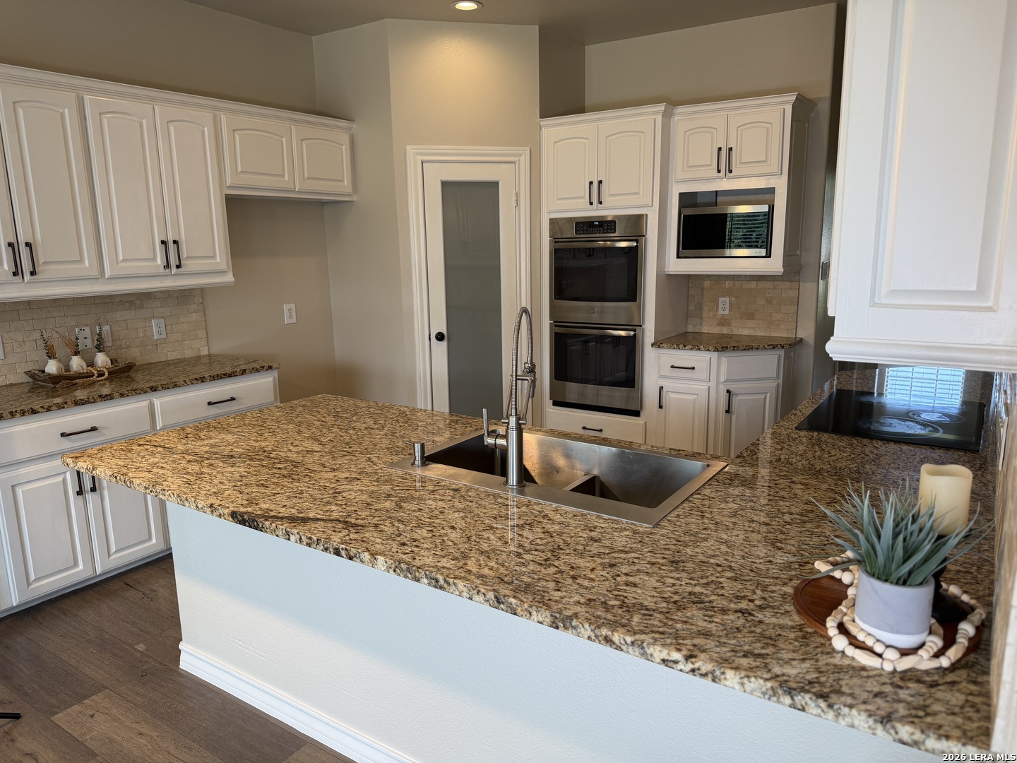 1202 Hymeadow San Antonio TX 78258