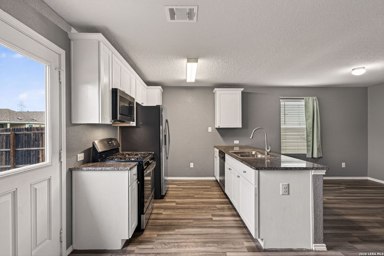 8518 Cassia Cove Converse TX 78109