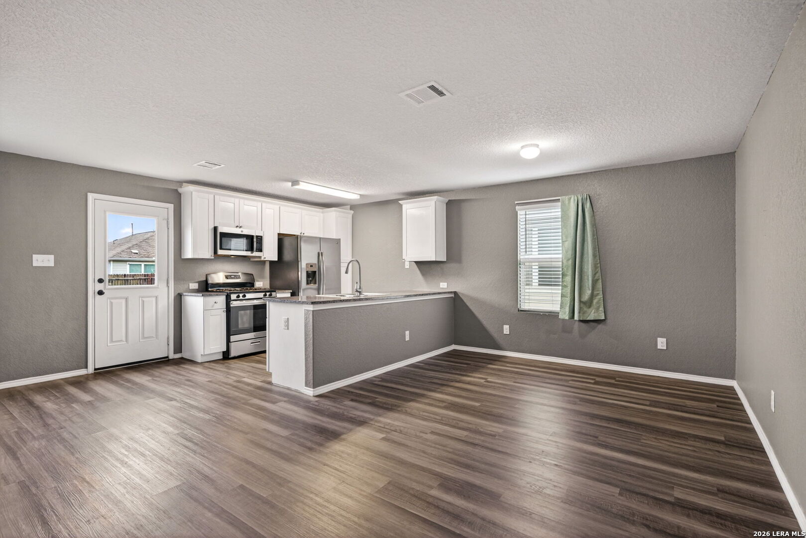 8518 Cassia Cove Converse TX 78109