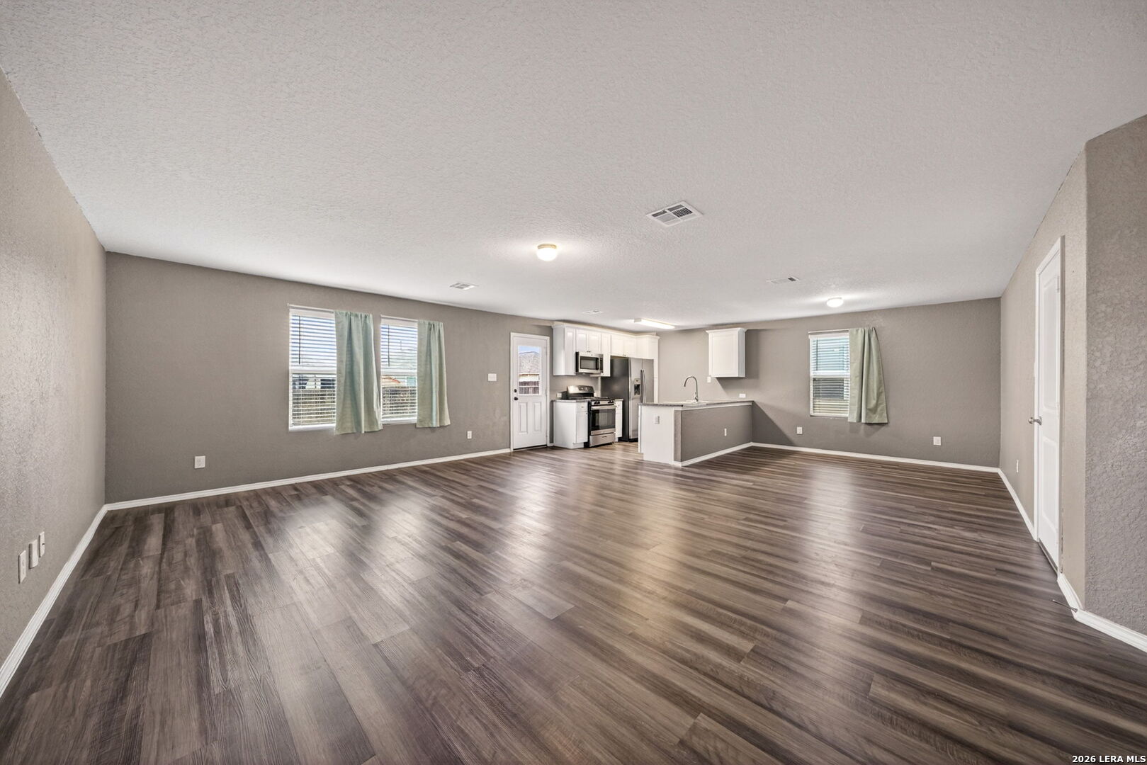 8518 Cassia Cove Converse TX 78109