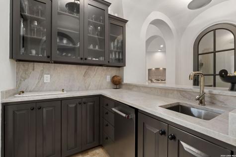 112 Tuscany Way Shavano Park TX 78249