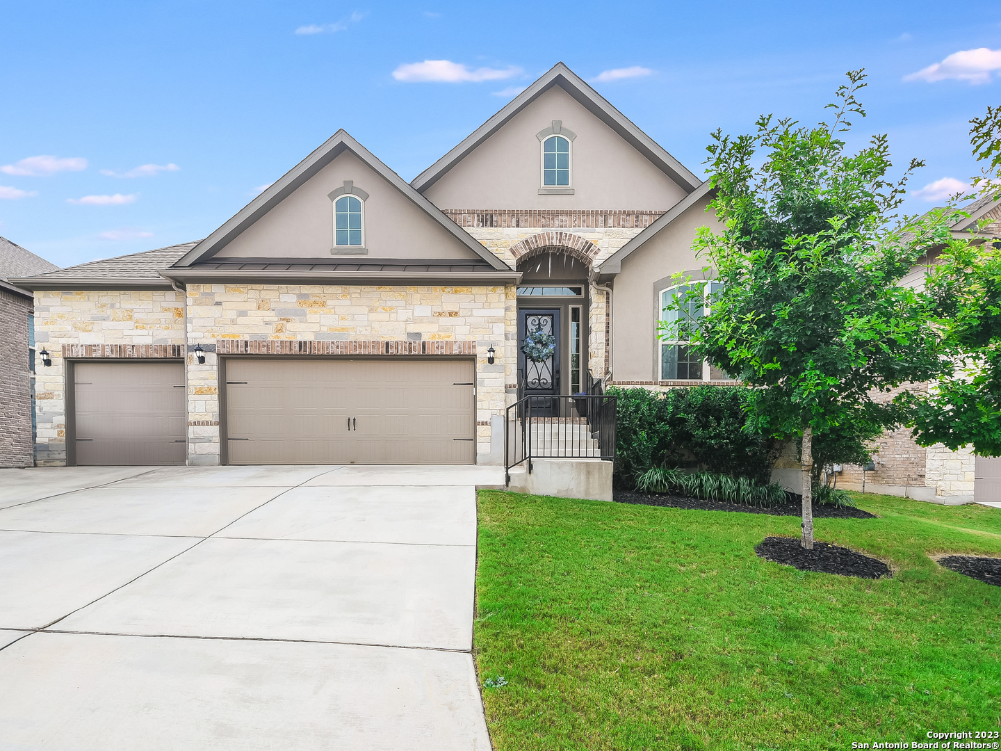 28827 Throssel Lane San Antonio TX 78260