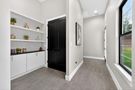 8024 Alton Selma TX 78154