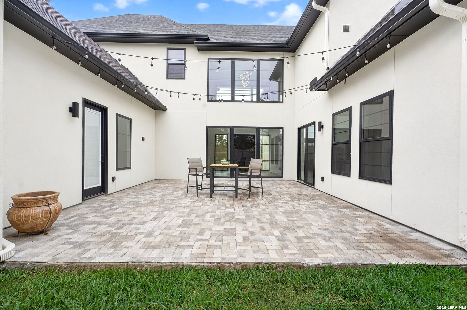 8024 Alton Selma TX 78154