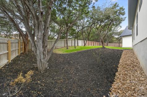 8024 Alton Selma TX 78154
