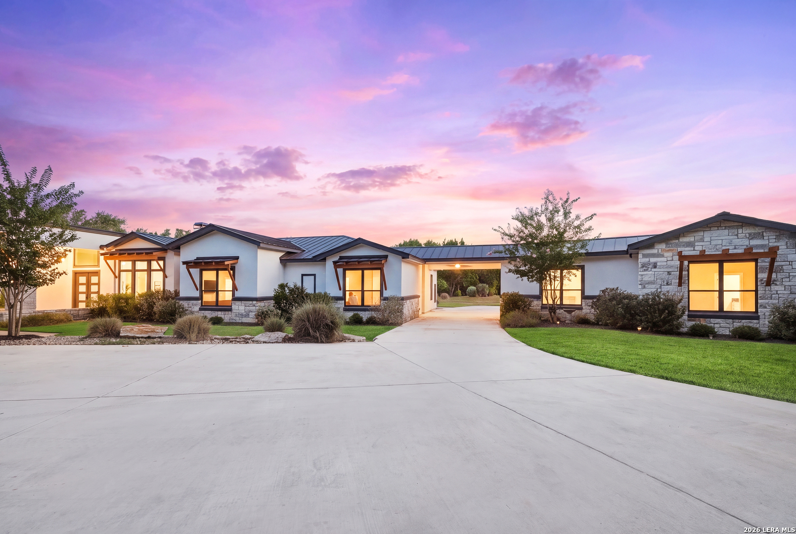 1101 Montecito Bulverde TX 78163
