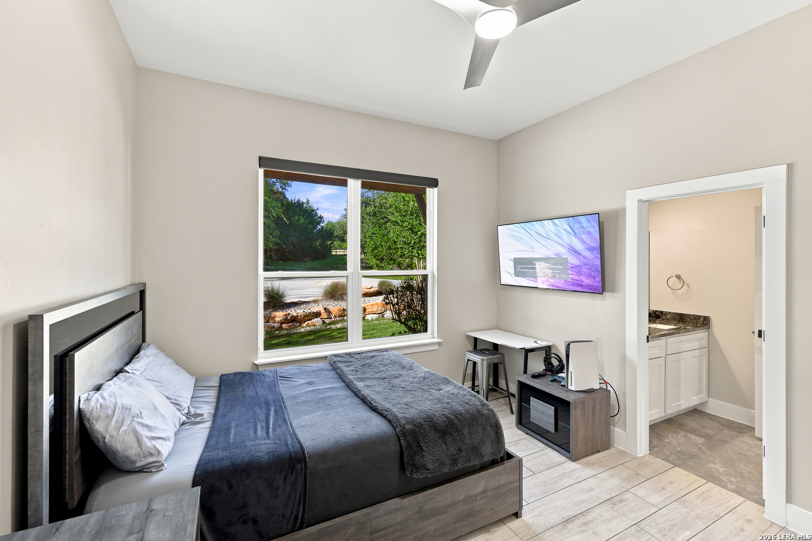 1101 Montecito Bulverde TX 78163
