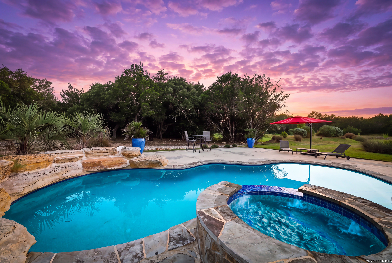 1101 Montecito Bulverde TX 78163