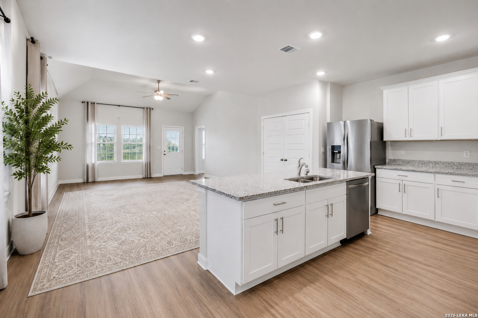 827 Laurel Run San Antonio TX 78219
