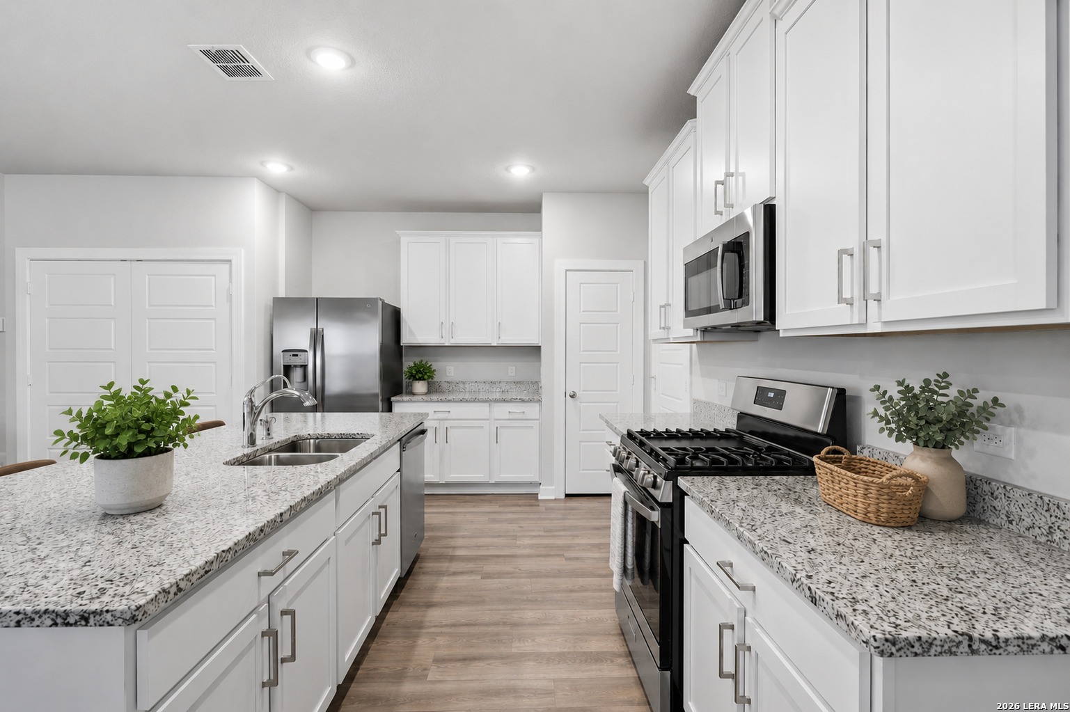 827 Laurel Run San Antonio TX 78219