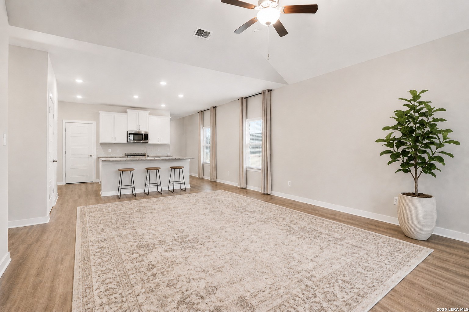 827 Laurel Run San Antonio TX 78219