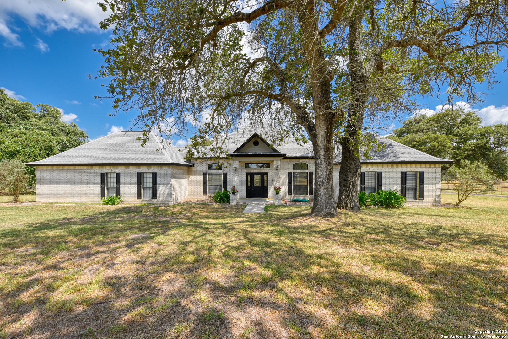 619 Lake Valley Drive La Vernia TX 78121