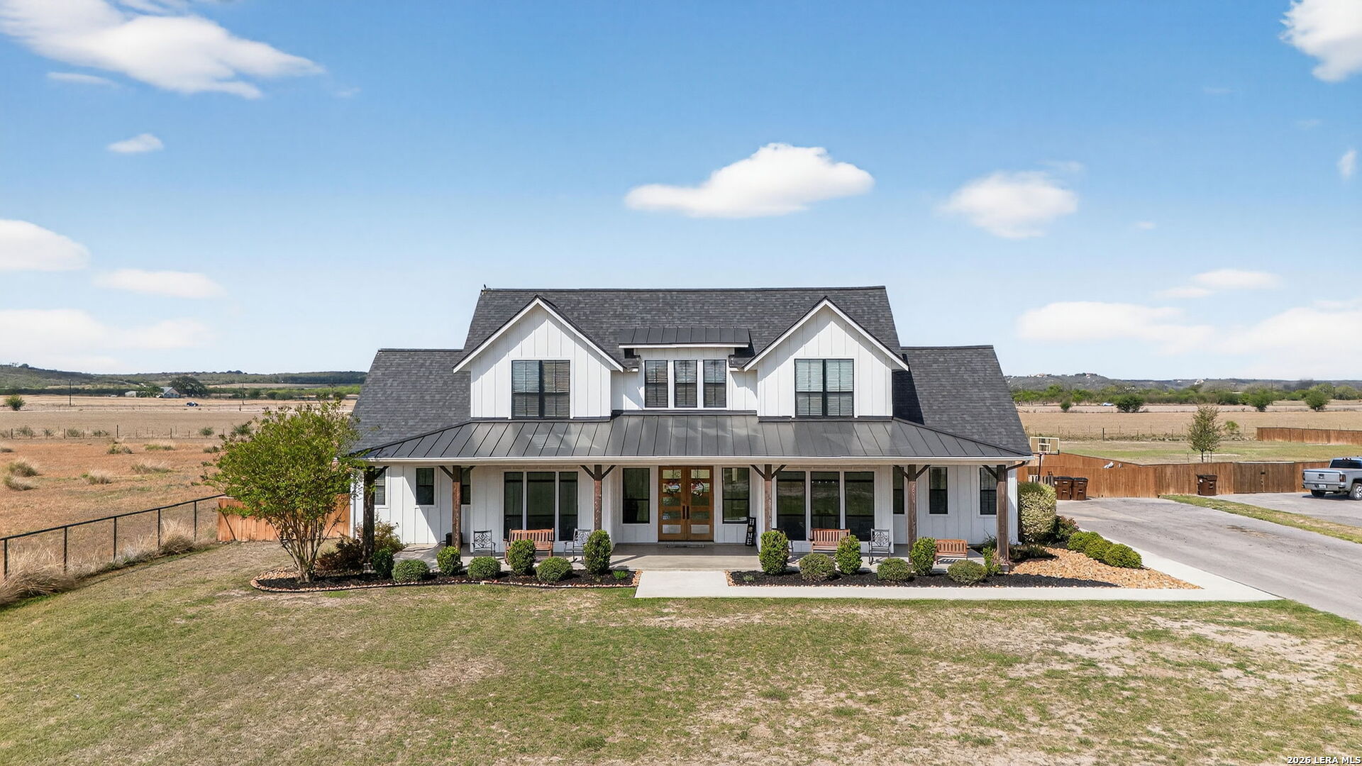 2493 County Road 4713 Lacoste TX 78039