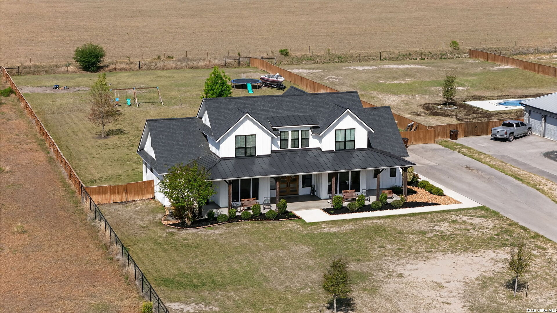 2493 County Road 4713 Lacoste TX 78039