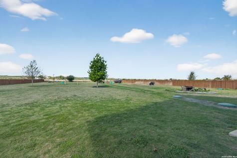 2493 County Road 4713 Lacoste TX 78039