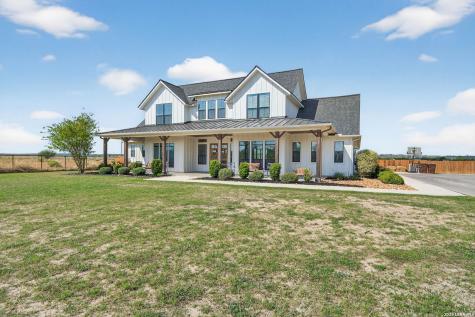 2493 County Road 4713 Lacoste TX 78039