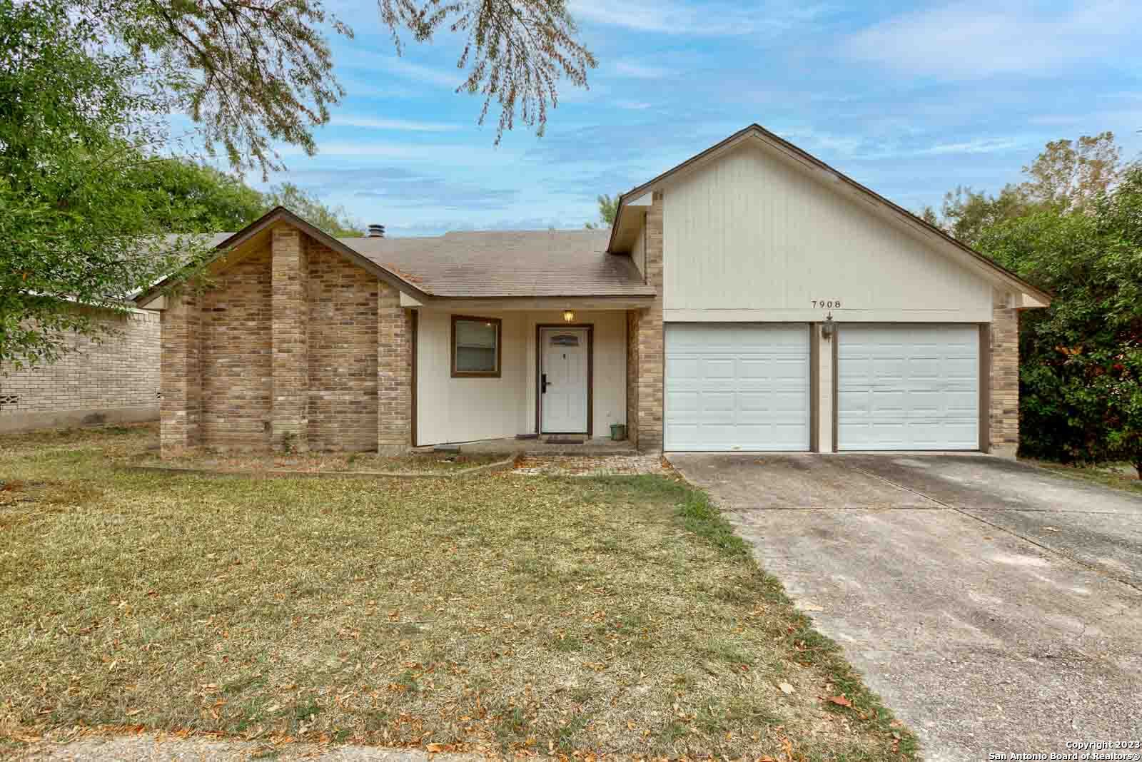 7908 Forest Cabin Live Oak TX 78233