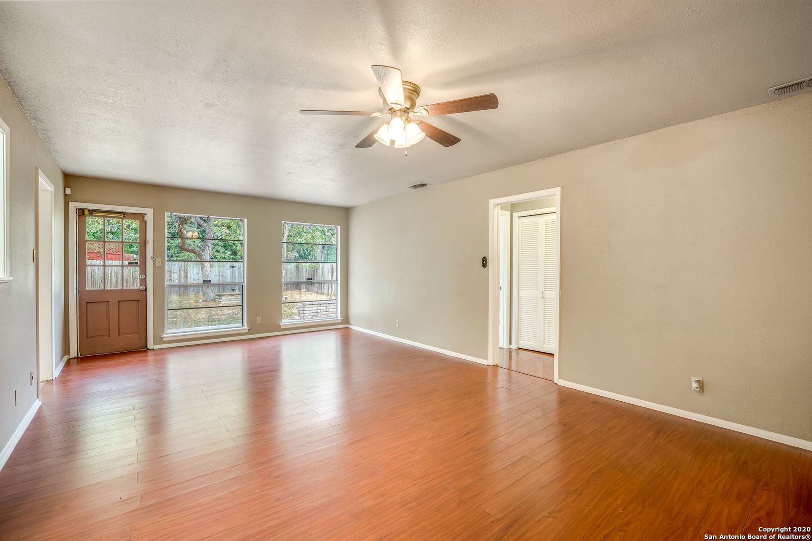 6915 Forest Grove San Antonio TX 78240